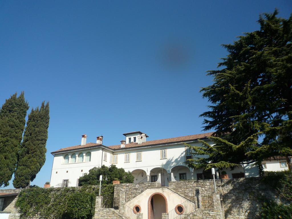 Castello Degli Angeli Ξενοδοχείο Carobbio degli Angeli Εξωτερικό φωτογραφία